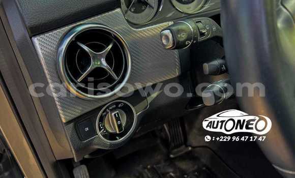 Sayi Na hannu Mercedes-Benz GLK-klasse Azurfa Mota in Cotonou a Benin Sayi Na hannu Mercedes-Benz GLK-klasse Azurfa Mota in Cotonou a Benin