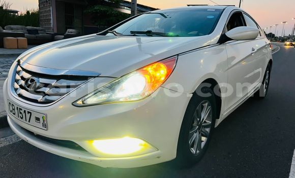 Sayi Na hannu Hyundai Sonata White Mota in Cotonou a Benin Sayi Na hannu Hyundai Sonata White Mota in Cotonou a Benin