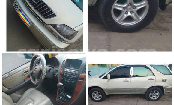 Acheter Occasion Voiture Lexus RX 300 Beige à Cotonou, Benin Acheter Occasion Voiture Lexus RX 300 Beige à Cotonou, Benin