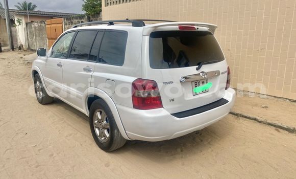 Buy Used Toyota Highlander White Car in Cotonou in Benign Buy Used Toyota Highlander White Car in Cotonou in Benign