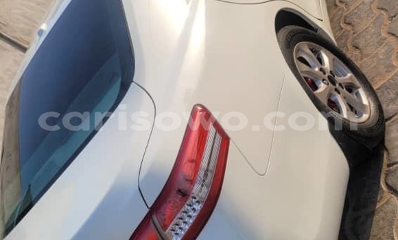 Ra Àlòkù Toyota Camry funfun Ọkọ̀ in Cotonou ni Benin Ra Àlòkù Toyota Camry funfun Ọkọ̀ in Cotonou ni Benin