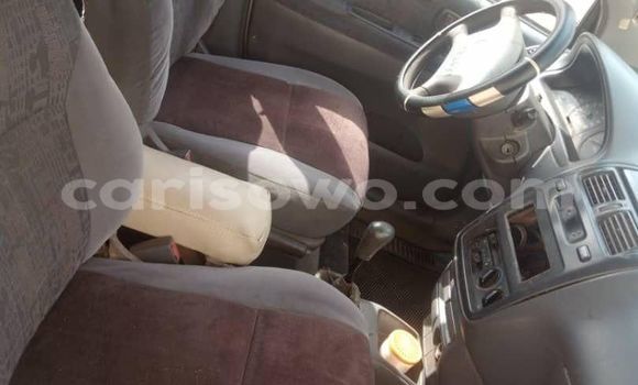 Sayi Na hannu Toyota Picnic Azurfa Mota in Cotonou a Benin Sayi Na hannu Toyota Picnic Azurfa Mota in Cotonou a Benin