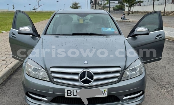 Sayi Na hannu Mercedes-Benz C–Class Azurfa Mota in Abomey Calavi a Benin