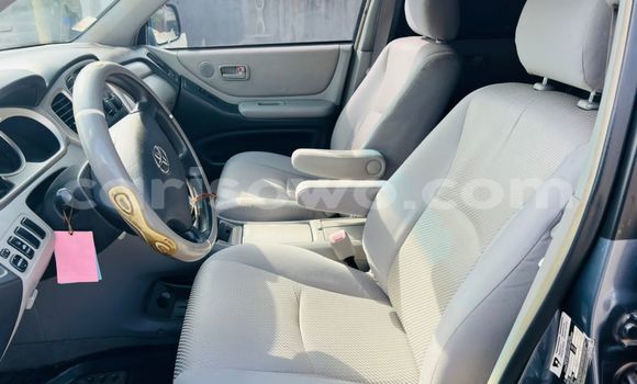 Sayi Na hannu Toyota Highlander Azurfa Mota in Cotonou a Benin Sayi Na hannu Toyota Highlander Azurfa Mota in Cotonou a Benin