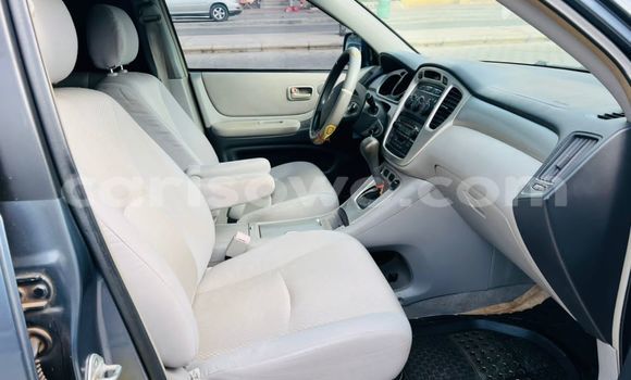 Sayi Na hannu Toyota Highlander Azurfa Mota in Cotonou a Benin Sayi Na hannu Toyota Highlander Azurfa Mota in Cotonou a Benin