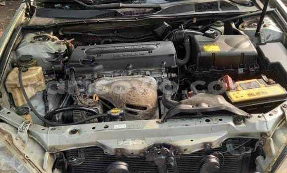 Sayi Na hannu Toyota Camry Azurfa Mota in Cotonou a Benin