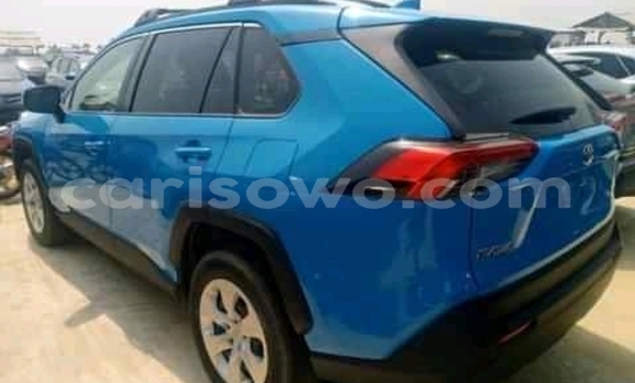 Acheter Occasion Voiture Toyota RAV4 Bleu à Cotonou, Benin