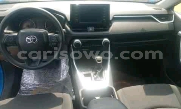 Sayi Na hannu Toyota RAV4 Blue Mota in Cotonou a Benin Sayi Na hannu Toyota RAV4 Blue Mota in Cotonou a Benin