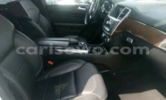 Acheter Occasion Voiture Mercedes-Benz M–Class Blanc à Cotonou, Benin Acheter Occasion Voiture Mercedes-Benz M–Class Blanc à Cotonou, Benin