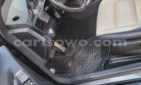 Sayi Na hannu Mercedes-Benz GLK–Class Black Mota in Cotonou a Benin Sayi Na hannu Mercedes-Benz GLK–Class Black Mota in Cotonou a Benin