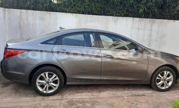 Acheter Occasion Voiture Hyundai Sonata Gris à Cotonou, Benin Acheter Occasion Voiture Hyundai Sonata Gris à Cotonou, Benin