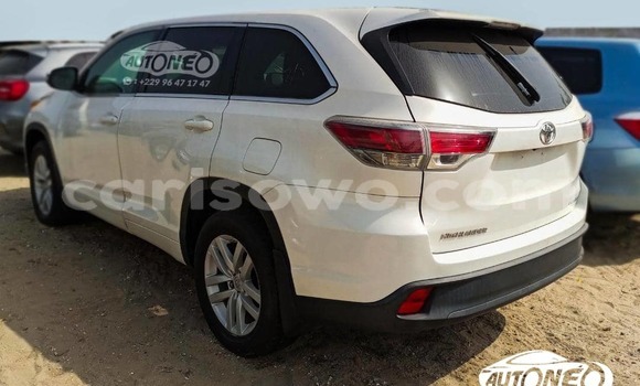 Sayi Na hannu Toyota Highlander White Mota in Cotonou a Benin Sayi Na hannu Toyota Highlander White Mota in Cotonou a Benin