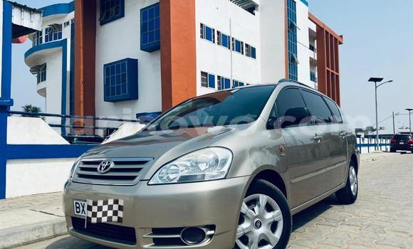 Acheter Occasion Voiture Toyota Avensis Verso Gris à Abomey Calavi, Benin Acheter Occasion Voiture Toyota Avensis Verso Gris à Abomey Calavi, Benin