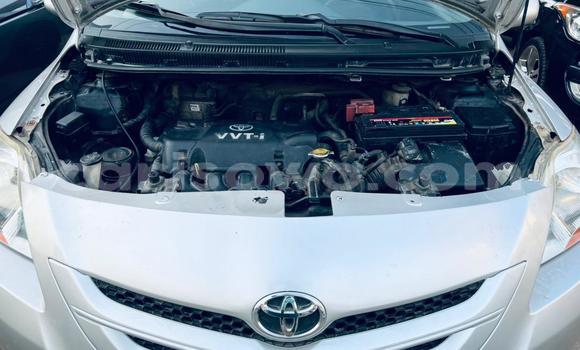 Ra Àlòkù Toyota Yaris Silver Ọkọ̀ in Cotonou ni Benin Ra Àlòkù Toyota Yaris Silver Ọkọ̀ in Cotonou ni Benin