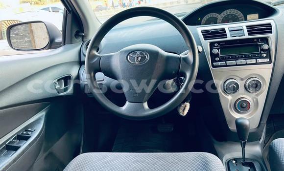 Ra Àlòkù Toyota Yaris Silver Ọkọ̀ in Cotonou ni Benin Ra Àlòkù Toyota Yaris Silver Ọkọ̀ in Cotonou ni Benin
