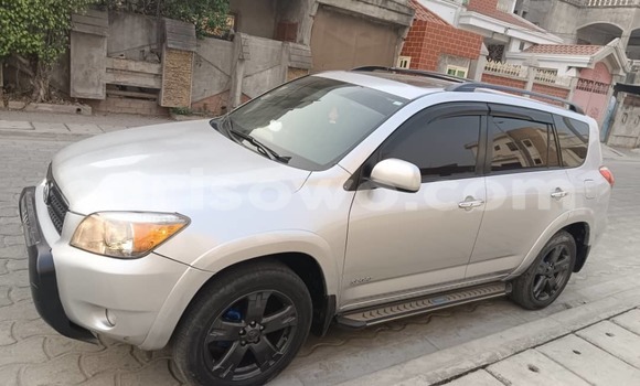 Acheter Neuf Voiture Toyota RAV4 Gris à Abomey Calavi, Benin Acheter Neuf Voiture Toyota RAV4 Gris à Abomey Calavi, Benin