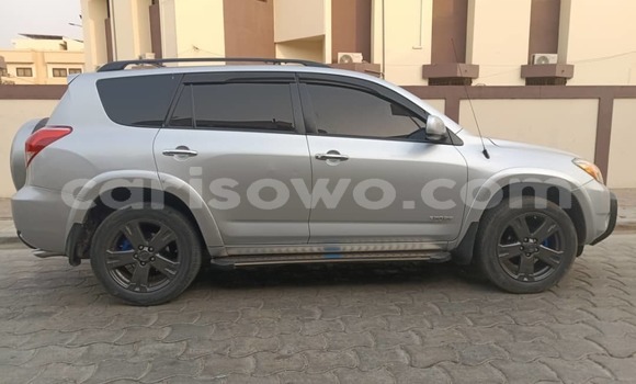 Acheter Neuf Voiture Toyota RAV4 Gris à Abomey Calavi, Benin Acheter Neuf Voiture Toyota RAV4 Gris à Abomey Calavi, Benin