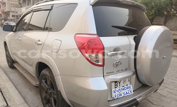 Acheter Neuf Voiture Toyota RAV4 Gris à Abomey Calavi, Benin Acheter Neuf Voiture Toyota RAV4 Gris à Abomey Calavi, Benin