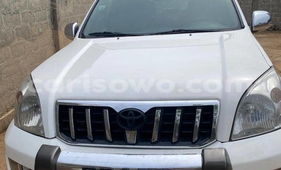 Acheter Occasion Voiture Toyota Land Cruiser Prado Blanc à Abomey Calavi, Benin Acheter Occasion Voiture Toyota Land Cruiser Prado Blanc à Abomey Calavi, Benin