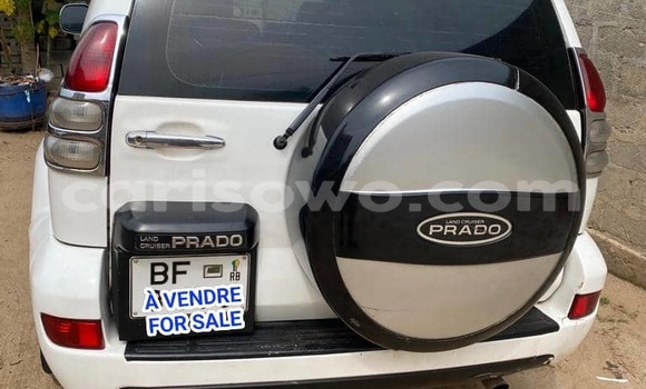 Acheter Occasion Voiture Toyota Land Cruiser Prado Blanc à Abomey Calavi, Benin Acheter Occasion Voiture Toyota Land Cruiser Prado Blanc à Abomey Calavi, Benin