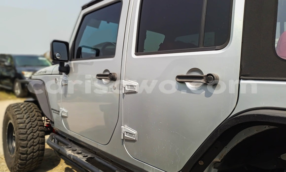 Acheter Occasion Voiture Jeep Wrangler Gris à Cotonou, Benin Acheter Occasion Voiture Jeep Wrangler Gris à Cotonou, Benin