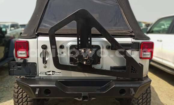 Acheter Occasion Voiture Jeep Wrangler Gris à Cotonou, Benin Acheter Occasion Voiture Jeep Wrangler Gris à Cotonou, Benin