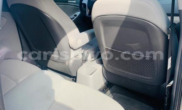 Ra Àlòkù Hyundai Accent funfun Ọkọ̀ in Cotonou ni Benin Ra Àlòkù Hyundai Accent funfun Ọkọ̀ in Cotonou ni Benin