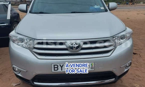 Acheter Occasion Voiture Toyota Highlander Gris à Cotonou, Benin Acheter Occasion Voiture Toyota Highlander Gris à Cotonou, Benin