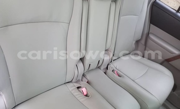Acheter Occasion Voiture Toyota Highlander Gris à Cotonou, Benin Acheter Occasion Voiture Toyota Highlander Gris à Cotonou, Benin