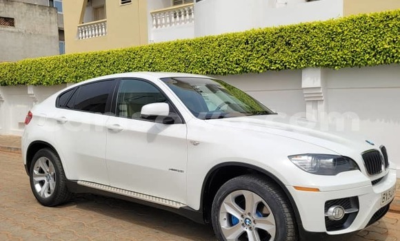 Ra Àlòkù BMW X6 funfun Ọkọ̀ in Cotonou ni Benin Ra Àlòkù BMW X6 funfun Ọkọ̀ in Cotonou ni Benin