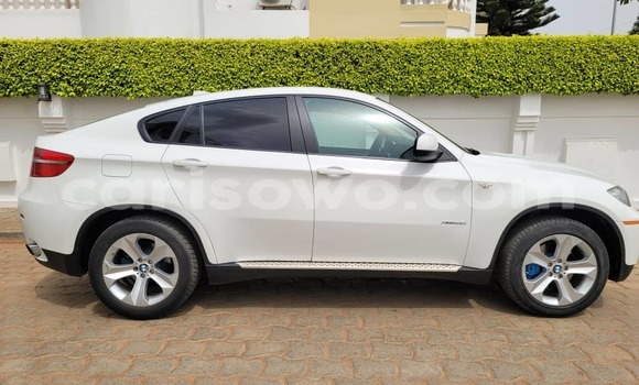 Ra Àlòkù BMW X6 funfun Ọkọ̀ in Cotonou ni Benin Ra Àlòkù BMW X6 funfun Ọkọ̀ in Cotonou ni Benin