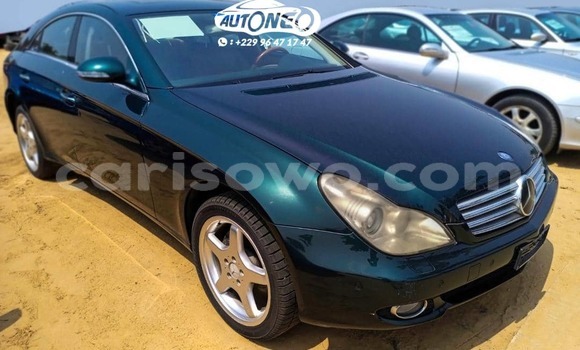 Sayi Na hannu Mercedes-Benz CLS–Class Green Mota in Cotonou a Benin