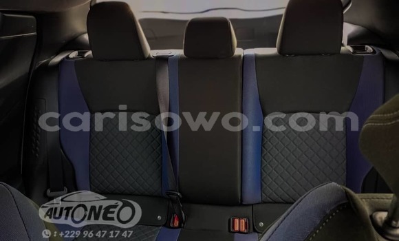 Sayi Na hannu Toyota C-HR Blue Mota in Cotonou a Benin Sayi Na hannu Toyota C-HR Blue Mota in Cotonou a Benin