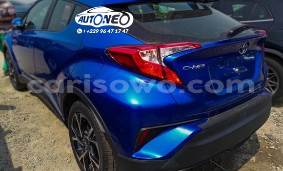 Sayi Na hannu Toyota C-HR Blue Mota in Cotonou a Benin Sayi Na hannu Toyota C-HR Blue Mota in Cotonou a Benin