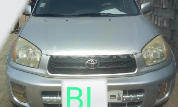 Sayi Na hannu Toyota RAV4 Azurfa Mota in Cotonou a Benin
