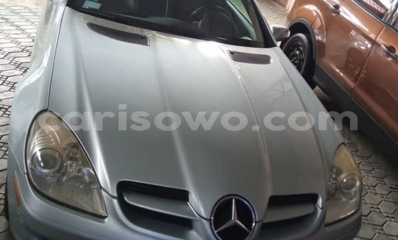 Acheter Import Voiture Toyota Tundra Noir à Cotonou, Benin Acheter Import Voiture Toyota Tundra Noir à Cotonou, Benin