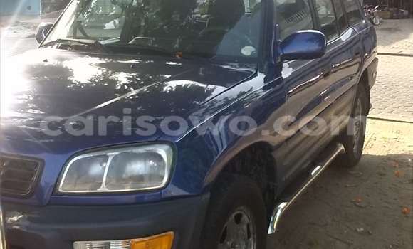 Ra Àlòkù Toyota RAV4 Blue Ọkọ̀ in Cotonou ni Benin Ra Àlòkù Toyota RAV4 Blue Ọkọ̀ in Cotonou ni Benin
