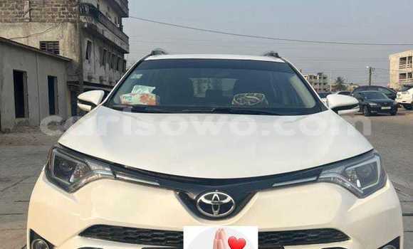 Acheter Occasion Voiture Toyota RAV4 Blanc à Cotonou, Benin Acheter Occasion Voiture Toyota RAV4 Blanc à Cotonou, Benin