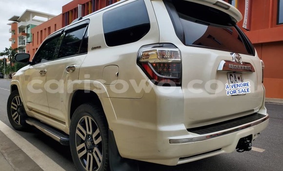 Acheter Occasion Voiture Toyota 4Runner Blanc à Cotonou, Benin Acheter Occasion Voiture Toyota 4Runner Blanc à Cotonou, Benin