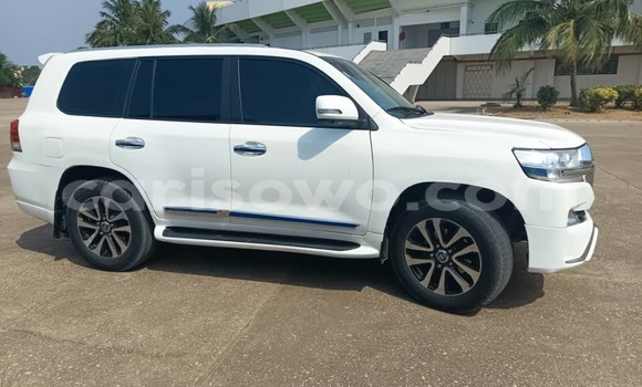 Acheter Occasion Voiture Toyota Land Cruiser Blanc à Cotonou, Benin Acheter Occasion Voiture Toyota Land Cruiser Blanc à Cotonou, Benin