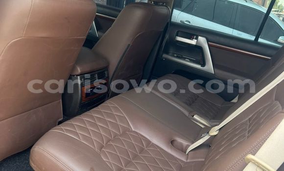 Acheter Occasion Voiture Toyota Land Cruiser Blanc à Cotonou, Benin Acheter Occasion Voiture Toyota Land Cruiser Blanc à Cotonou, Benin