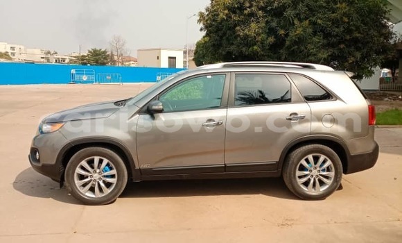 Acheter Occasion Voiture Kia Sorento Beige à Cotonou, Benin Acheter Occasion Voiture Kia Sorento Beige à Cotonou, Benin