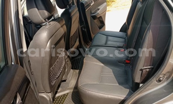 Acheter Occasion Voiture Kia Sorento Beige à Cotonou, Benin Acheter Occasion Voiture Kia Sorento Beige à Cotonou, Benin