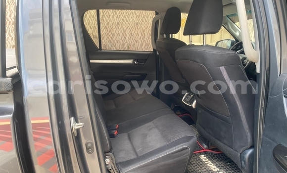 Buy Used Toyota Hilux Silver Car in Cotonou in Benign Buy Used Toyota Hilux Silver Car in Cotonou in Benign
