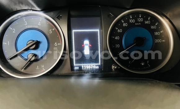 Buy Used Toyota Hilux Silver Car in Cotonou in Benign Buy Used Toyota Hilux Silver Car in Cotonou in Benign
