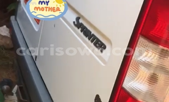 Acheter Occasion Utilitaire Mercedes‒Benz Sprinter Blanc à Cotonou, Benin Acheter Occasion Utilitaire Mercedes‒Benz Sprinter Blanc à Cotonou, Benin