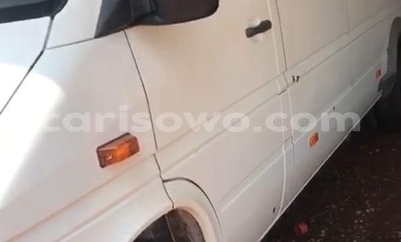 Acheter Occasion Utilitaire Mercedes‒Benz Sprinter Blanc à Cotonou, Benin Acheter Occasion Utilitaire Mercedes‒Benz Sprinter Blanc à Cotonou, Benin