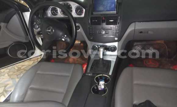 Acheter Occasion Voiture Mercedes-Benz C–Class Blanc à Abomey Calavi, Benin Acheter Occasion Voiture Mercedes-Benz C–Class Blanc à Abomey Calavi, Benin