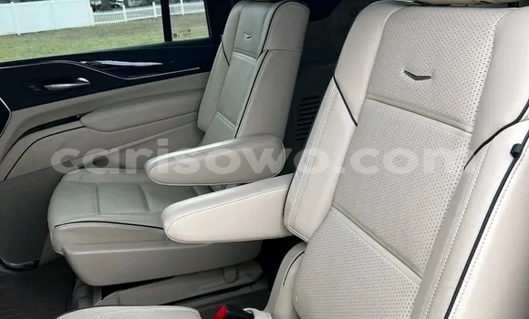 Acheter Import Voiture Cadillac Escalade Blanc à Cotonou, Benin Acheter Import Voiture Cadillac Escalade Blanc à Cotonou, Benin