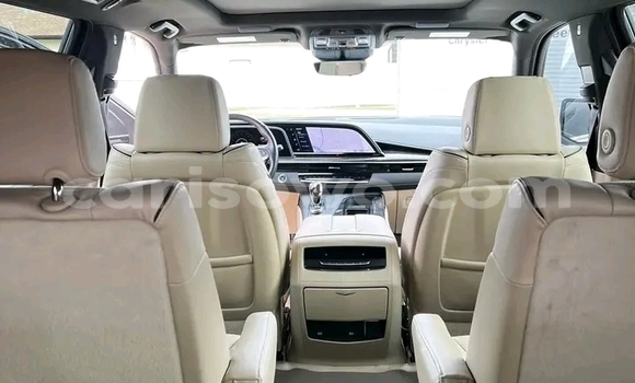 Acheter Import Voiture Cadillac Escalade Blanc à Cotonou, Benin Acheter Import Voiture Cadillac Escalade Blanc à Cotonou, Benin
